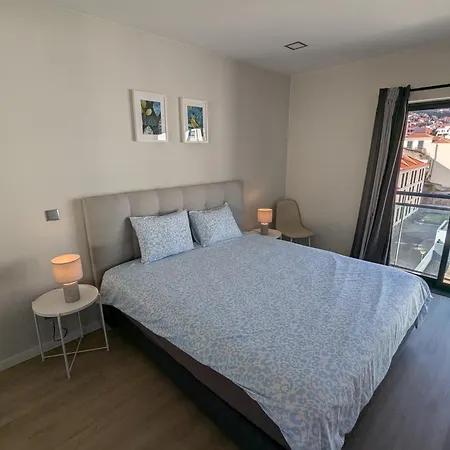 Top-floor One-bedroom Flats - Peaceful With Ocean And Views * Funchal (Madeira)