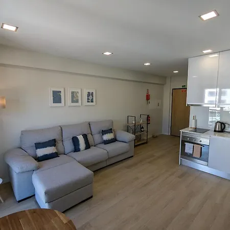 Top-floor One-bedroom Flats - Peaceful With Ocean And Views Lägenhet