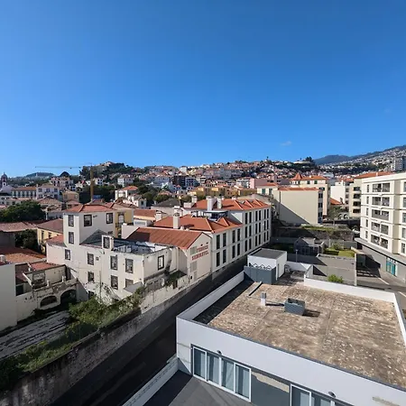 Apartamento Top-floor One-bedroom Flats - Peaceful With Ocean And Views