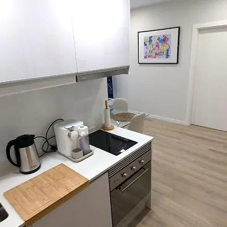 Top-floor One-bedroom Flats - Peaceful With Ocean And Views