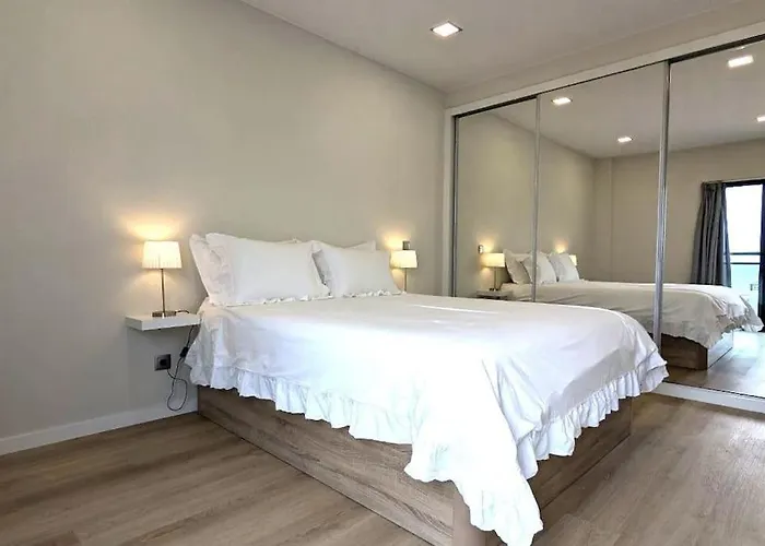 Top-floor One-bedroom Flats - Peaceful With Ocean And Views 丰沙尔