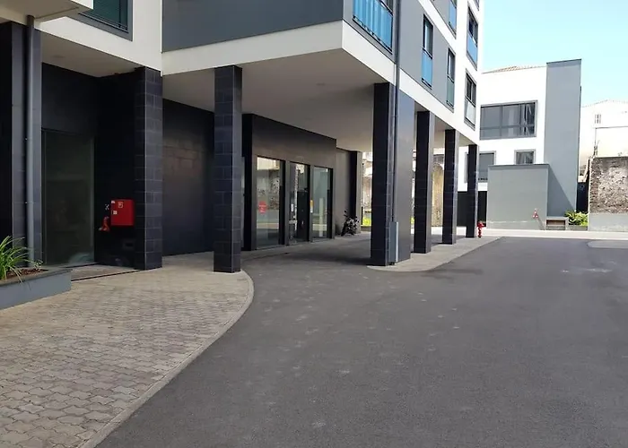 Top-floor One-bedroom Flats - Peaceful With Ocean And Views 公寓