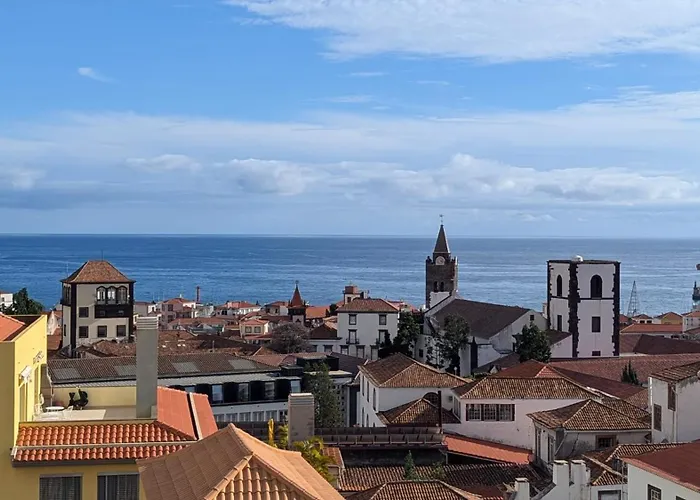 公寓 Top-floor One-bedroom Flats - Peaceful With Ocean And Views