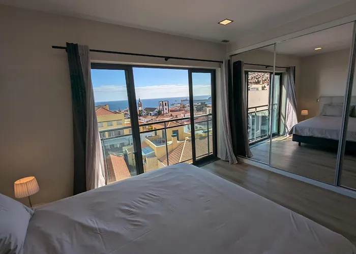 Top-floor One-bedroom Flats - Peaceful With Ocean And Views * 丰沙尔