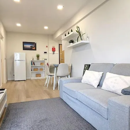 Top-floor One-bedroom Flats - Peaceful With Ocean And Views Φουνκάλ