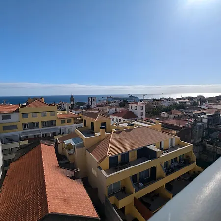 Top-floor One-bedroom Flats - Peaceful With Ocean And Views Фуншал