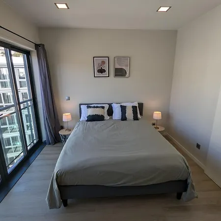 Top-floor One-bedroom Flats - Peaceful With Ocean And Views Διαμέρισμα